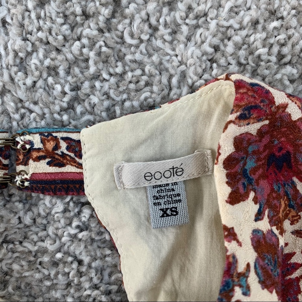 Patterned Shift Dress With Open Back - image 5